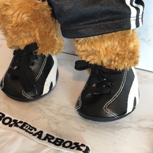 Build a bear BAB brown teddy bear plush with soccer shoes and outfits bundle - Picture 8 of 14